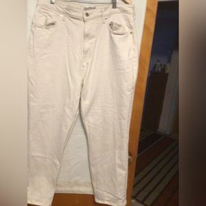 - Everlane The Curvy Cheeky Jeans SZ 34 Regular